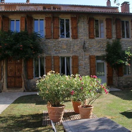 Les Tilleuls Saint-Georges-de-Luzençon Exterior foto