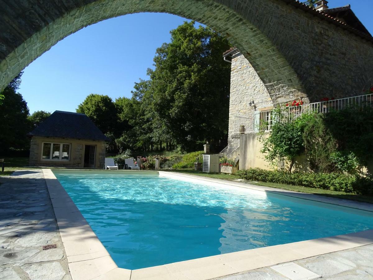 Les Tilleuls Saint-Georges-de-Luzençon Exterior foto